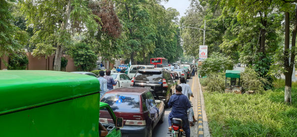 Traffic Standstill on Mall Road, Lahore in solidarity with Kashmir